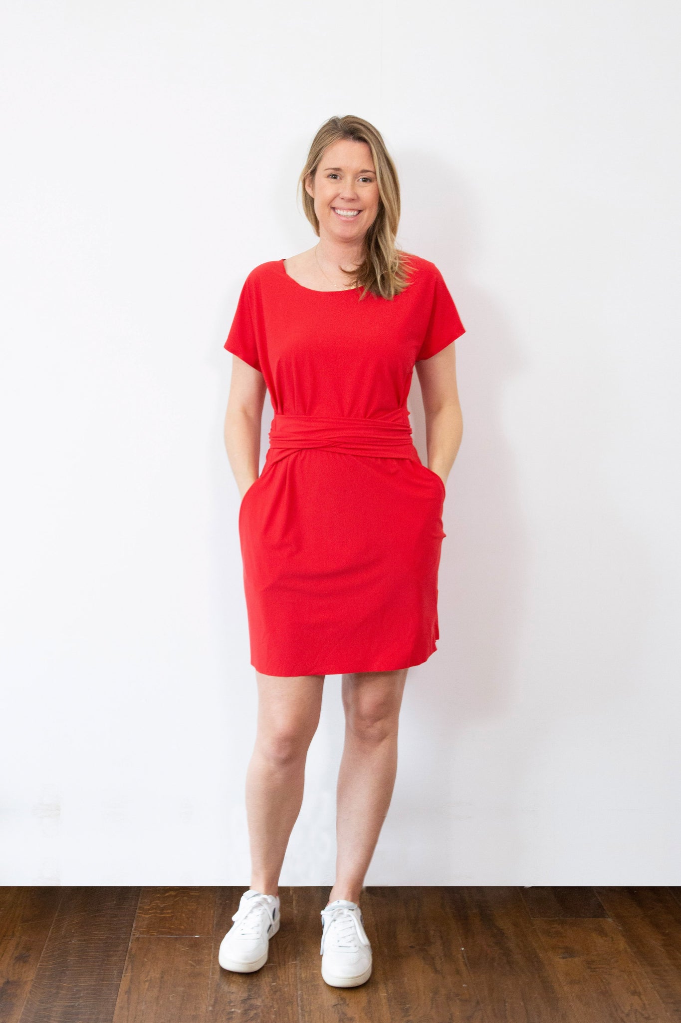 Tie shorty in red